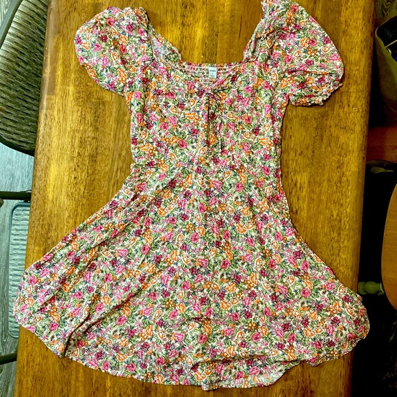Old Navy Dresses & Skirts - Floral Mini Dress